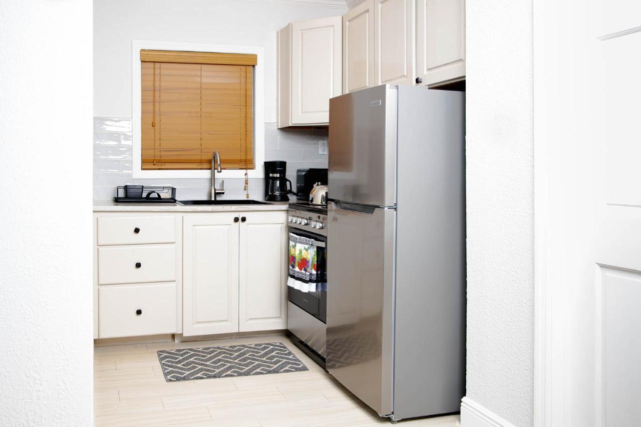 Sheer Bliss Beachview Apt #1 George Town Exterior photo