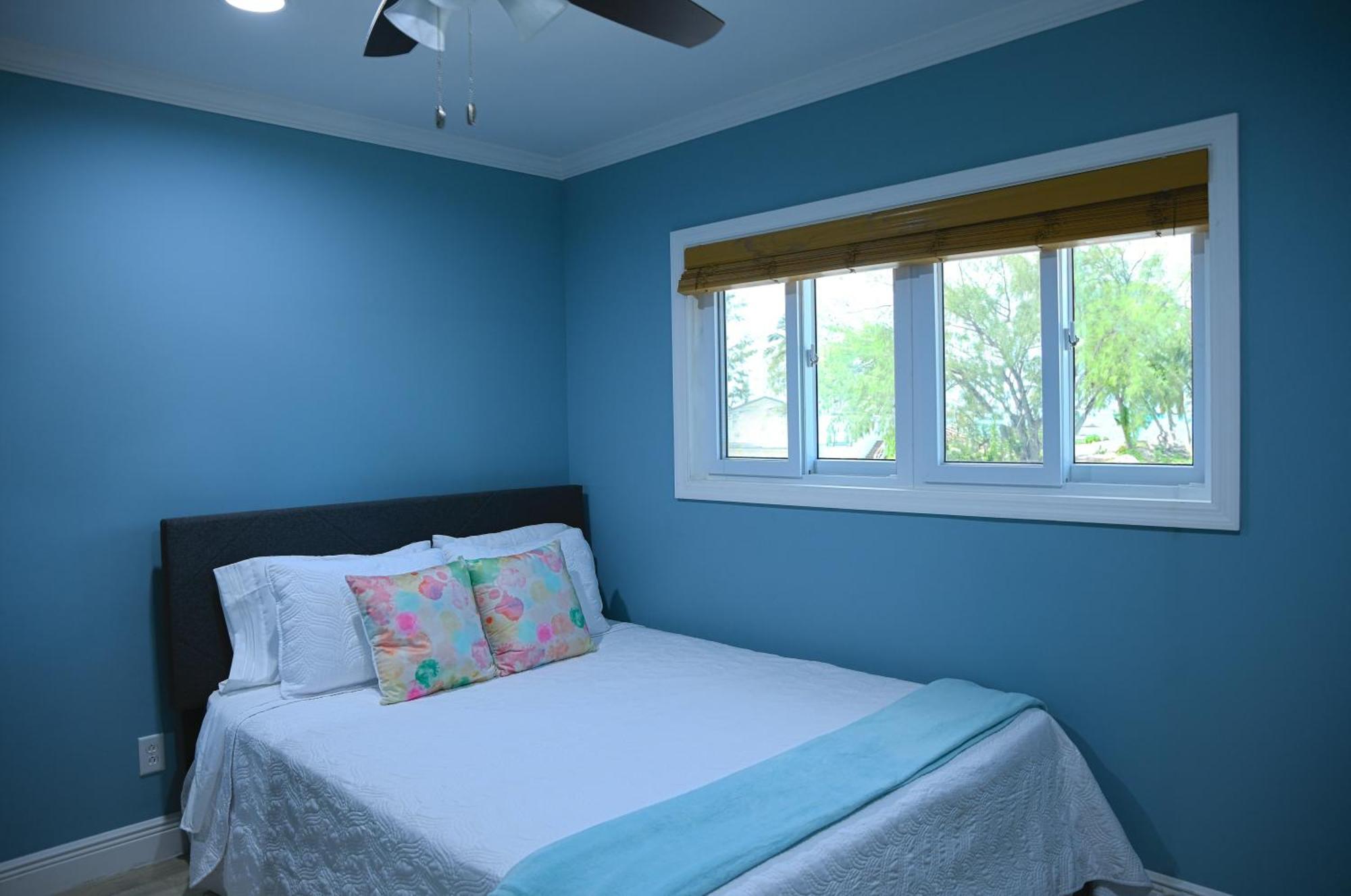 Sheer Bliss Beachview Apt #1 George Town Exterior photo
